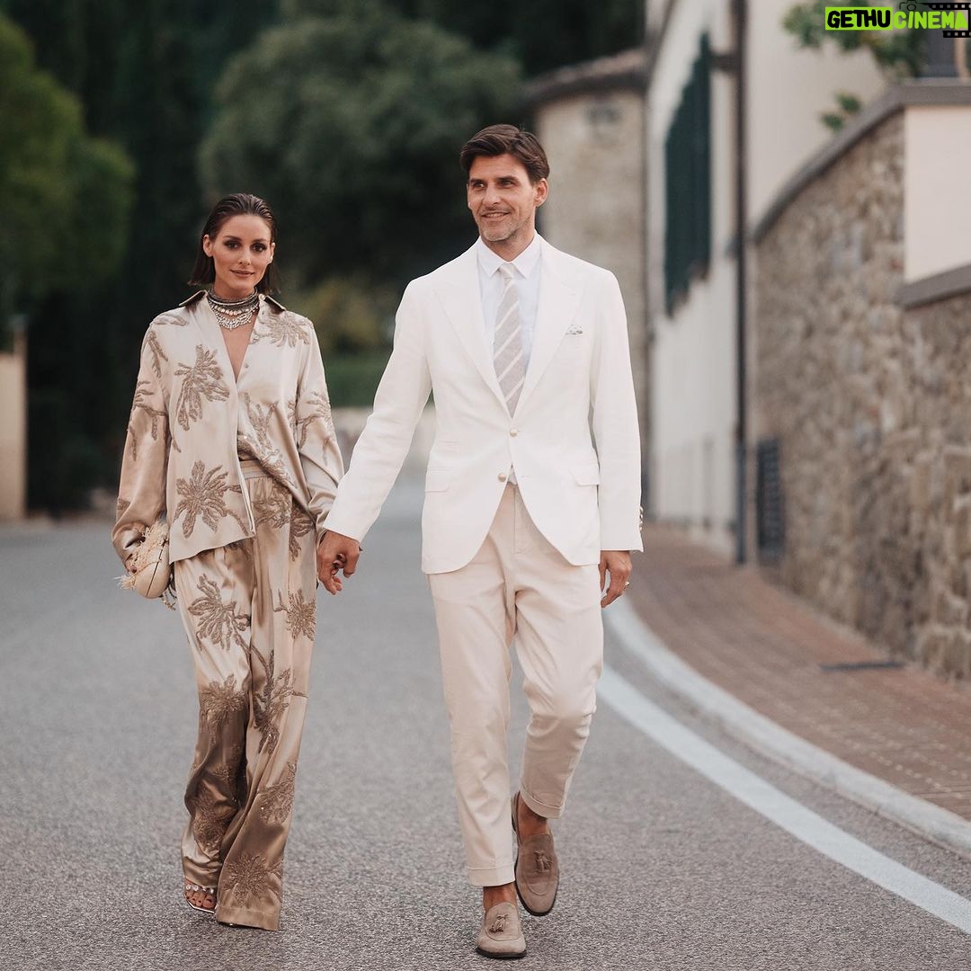 Olivia Palermo Instagram - πβ¨Tanti auguri Signor @BrunelloCucinelli. Celebrating in Solomeo, Umbria, his 70th birthday β¨ππΌββοΈππ ππππ₯³ #Brunello70 @CarolinaCucinelli @BrunelloCucinelli_brand Solomeo Brunello Cucinelli