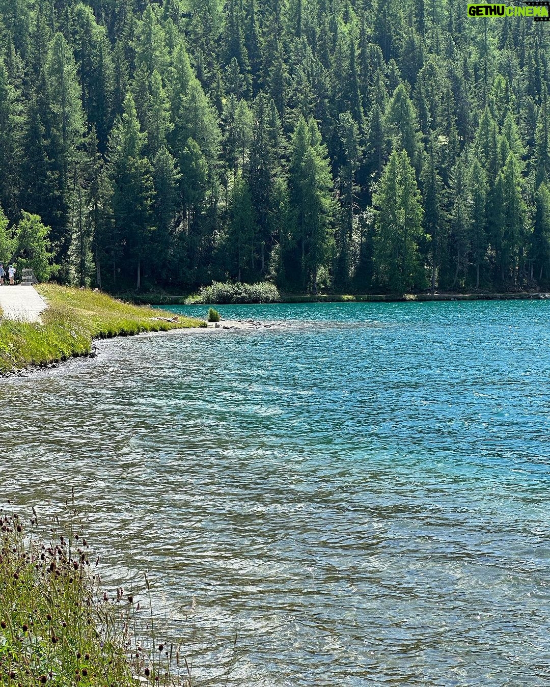 Olivia Palermo Instagram - ✨💐🌺🌷Beautiful summer weekend in St. Moritz @suvrettahouse 🏔️💗✨☀️ Hotel Suvretta House