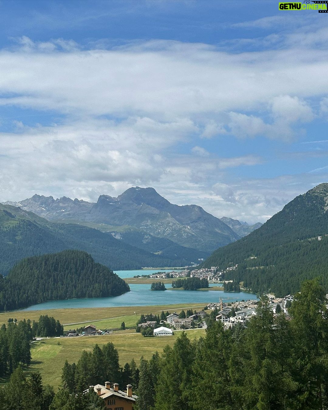 Olivia Palermo Instagram - ✨💐🌺🌷Beautiful summer weekend in St. Moritz @suvrettahouse 🏔️💗✨☀️ Hotel Suvretta House