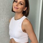 Olivia Palermo Instagram – Summer beauty and brow magic by @andrea_tiller 🌸☀️🪄🧞‍♀️ New York, New York