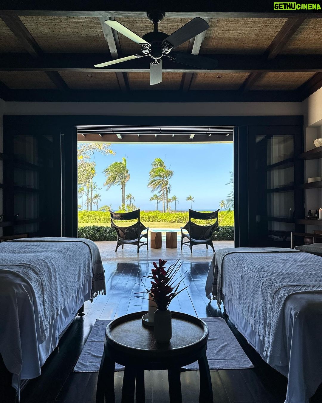 Olivia Palermo Instagram - 🏝️✨Love a long weekend vacation with my 💕 @johanneshuebl ☀️✨such a wonderful trip to the DR ☀️🏝️ @amanera Amanera