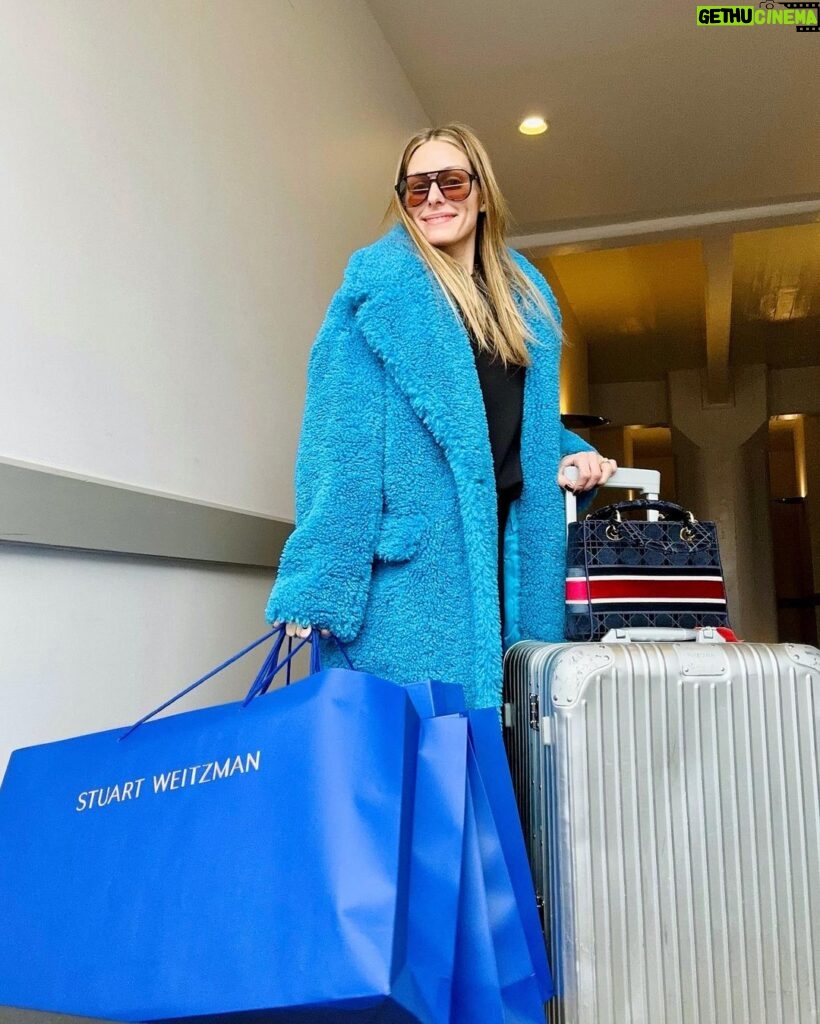 Olivia Palermo Instagram - Ready for Paris! ✈️🇫🇷👗🥰 New York, New York