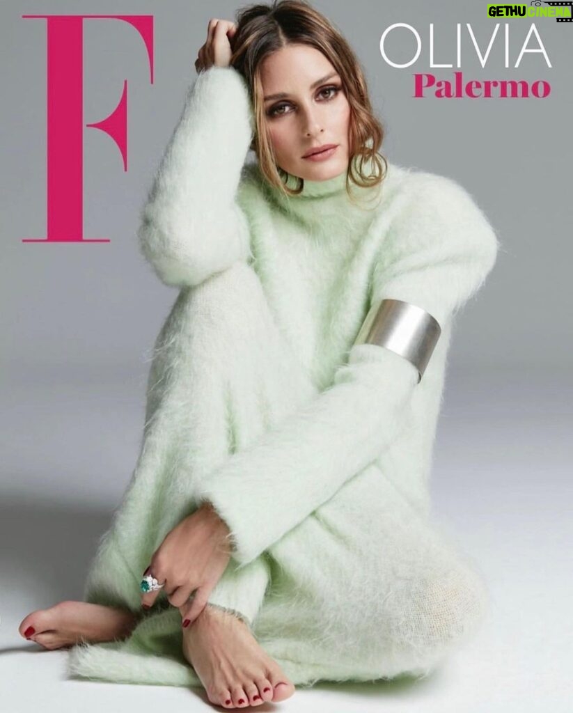 Olivia Palermo Instagram - First editorial of the new year! @thatsfabofficial 🎉 Swipe 👉 to see some of my favorite shots from the spread. On Italian newsstands now 📰 📕: @sonolucadini @vcassieri 📷: @alangelati 👗: @chloebeeneystyling 💇🏼‍♀️: @lisetgarza 💄: @nadinebauer 🎬: @wibmilano