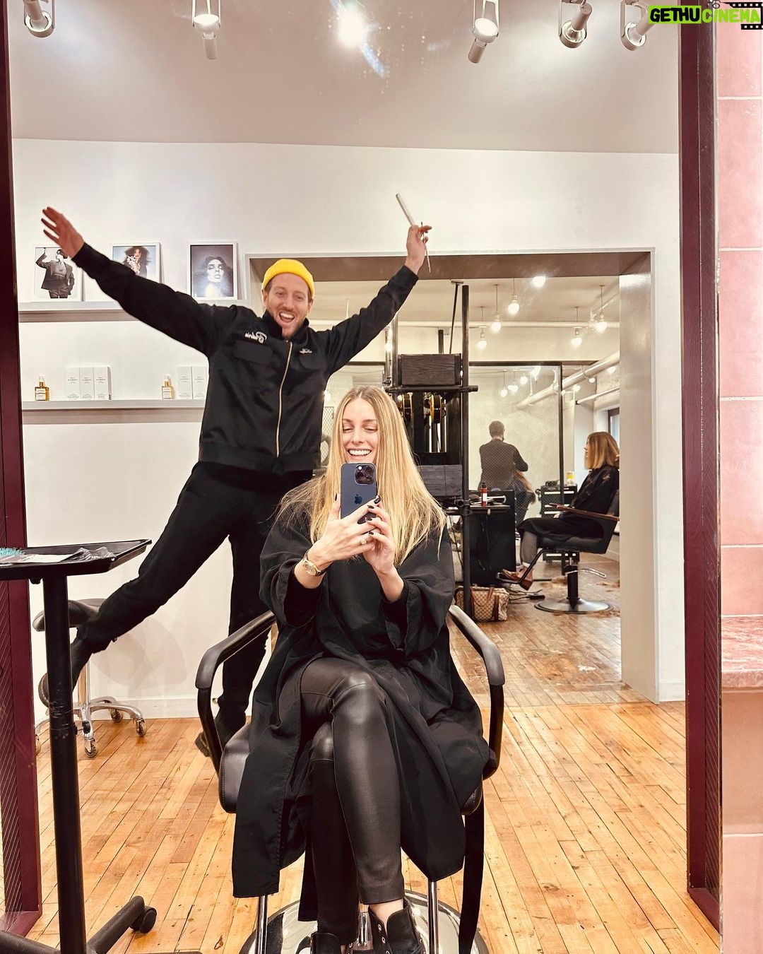 Olivia Palermo Instagram - 🤗💇♀️Jumping into the New Year @kennaland_brooklyn @kenna_hair_ KennaLand
