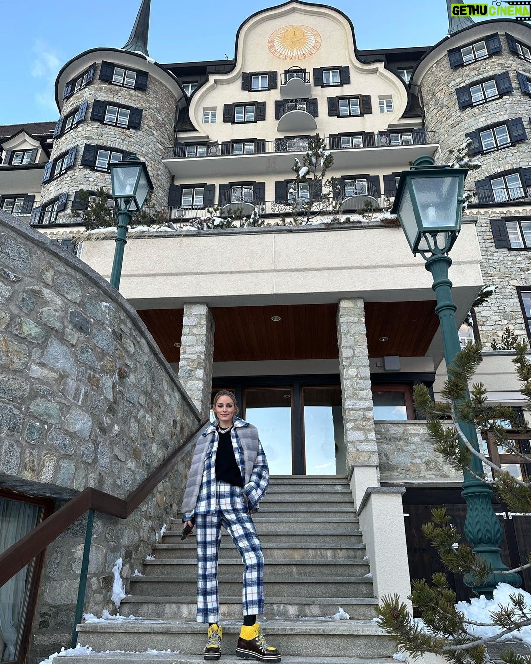 Olivia Palermo Instagram - In residence 🤗😉💗 @suvrettahouse 🎄🌲🏢🌨️🌄🎉☃️❄️ Hotel Suvretta House