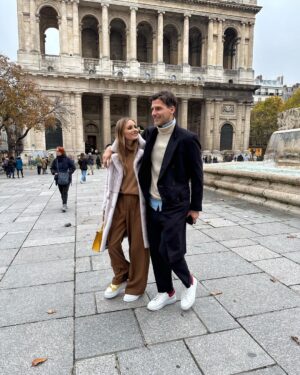 Olivia Palermo Instagram - Sunday in Paris💋