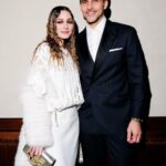 Olivia Palermo Instagram - Swipe ➡️ for our prom photo from the @neimanmarcusgroup awards! 😂 Congratulations @brunellocucinelli_brand @aminamuaddiofficial and @jonathan.anderson on your well-deserved accolades 🏆 La Girafe