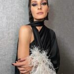 Olivia Palermo Instagram - 🩷✨Glam💄🕰️ time💃🏻💁🏼‍♀️ @andrea_tiller @michaelsilvahair