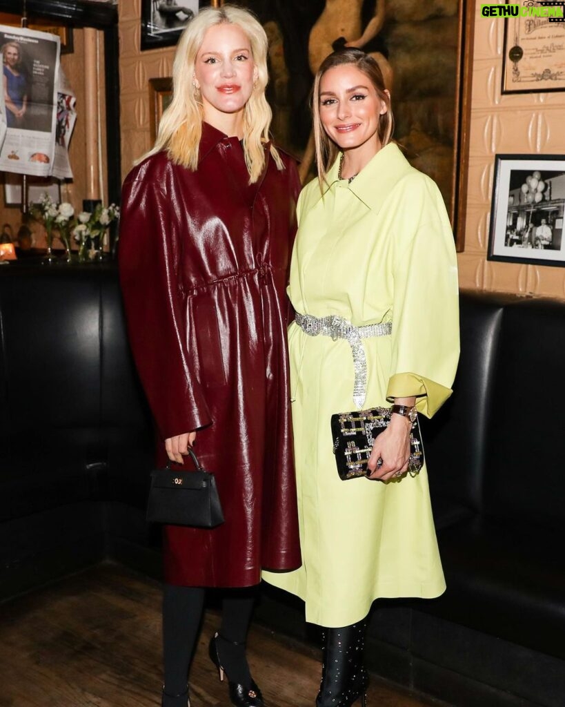 Olivia Palermo Instagram - Co-hosted an intimate dinner with @mackage last night to bring some fabulousness back to #NYFW! 💛🧥 The only thing chicer than the outerwear was the room full of amazing people 🥰 Love you all and thank you for kicking off Fashion Month with me!!! 📷: @thestewartofny | @neilrasmus for @bfa Raouls