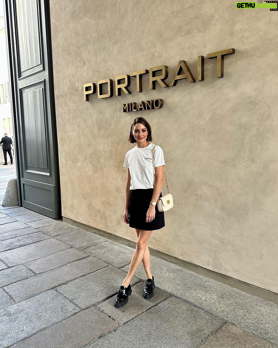 Olivia Palermo Instagram - ✨A portrait 🖼️in front of the Portrait in 📸portrait mode 😂 absolutely loved my stay here 🩷💕 @portraitmilano Portrait Milano