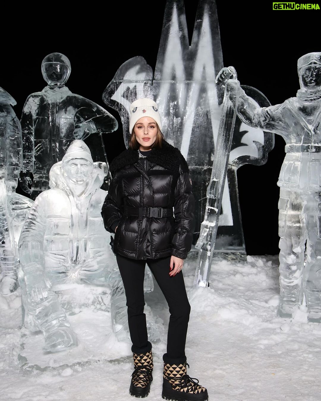 Olivia Palermo Instagram - A perfect Moncler weekend! β·οΈπΏπ§€π§£ποΈThank youπ @remoruffini ππ»π and to the @moncler team as well ππ»π for an incredible weekend! And an extra thank you to Teodora @kulmhotel β¨ππ» youβre the best ! β¨ Sankt Moritz