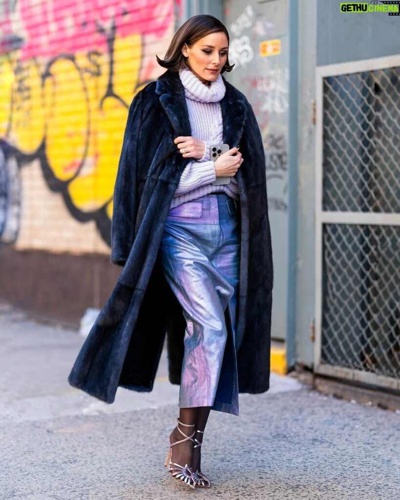 Olivia Palermo Instagram - Walking out of #NYFW 👋 📷: @thestewartofny New York, New York