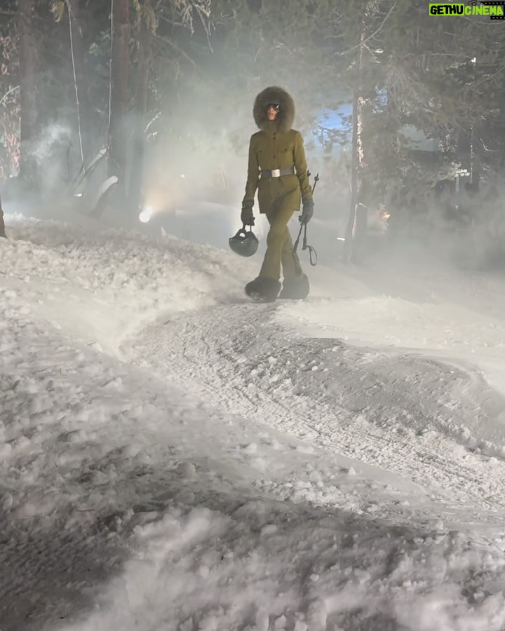 Olivia Palermo Instagram - A perfect Moncler weekend! β·οΈπΏπ§€π§£ποΈThank youπ @remoruffini ππ»π and to the @moncler team as well ππ»π for an incredible weekend! And an extra thank you to Teodora @kulmhotel β¨ππ» youβre the best ! β¨ Sankt Moritz