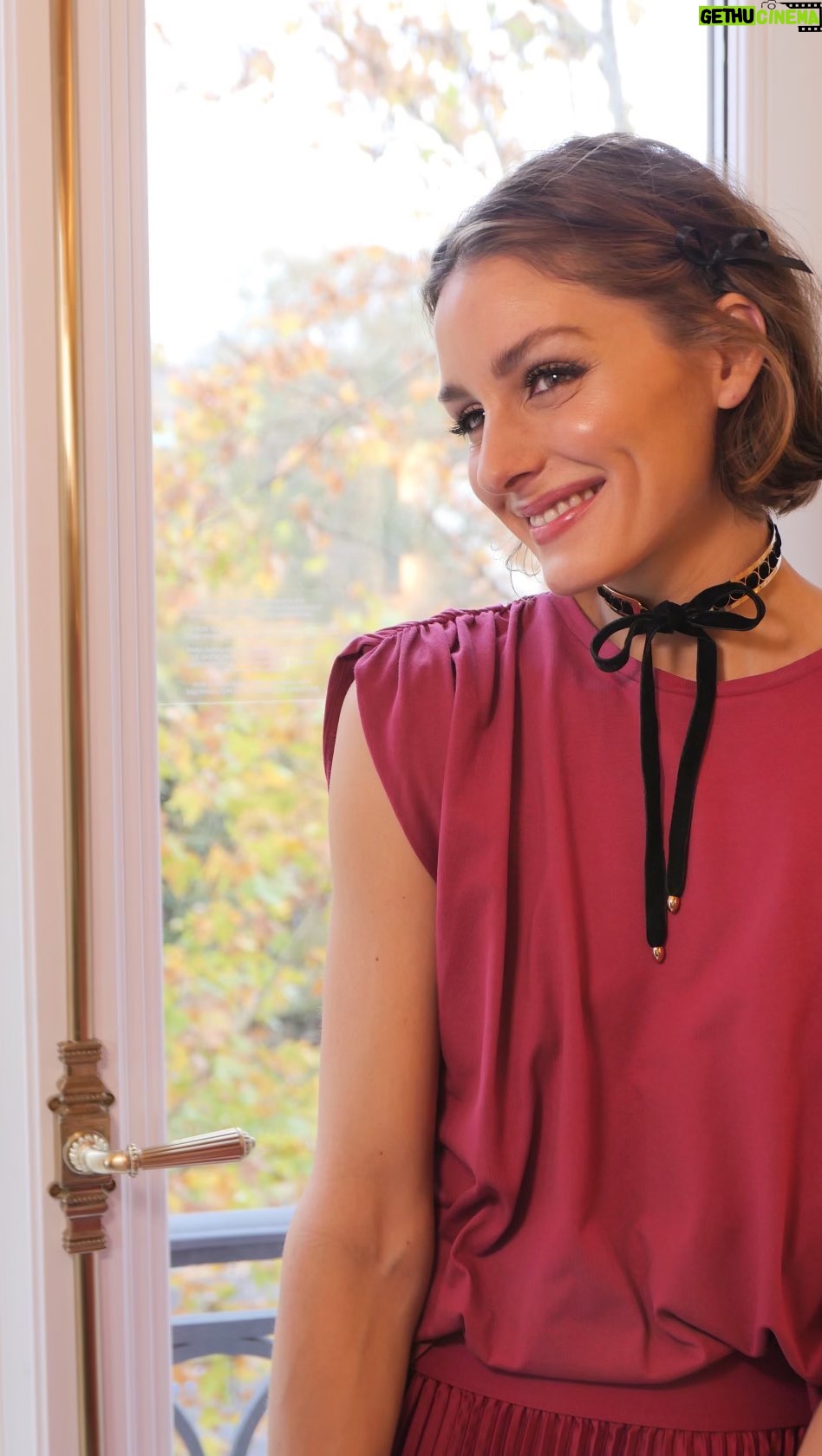 Olivia Palermo Instagram - Last month in Madrid with my incredible glam team for #ScalpersxOliviaPalermo press day āØš„š¤ Love you @ivangomez! š šš·: @ivangomez assisted by @sanndramarcos šāāļø: @albaglance š: @scalperscompany @stuartweitzman Mandarin Oriental Ritz, Madrid