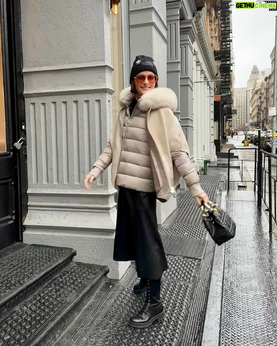 Olivia Palermo Instagram - Swingin’ in the rain ☔️ Paros Tribeca