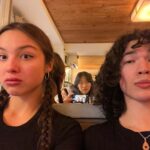 Olivia Rodrigo Instagram - 🎸🎸🎸