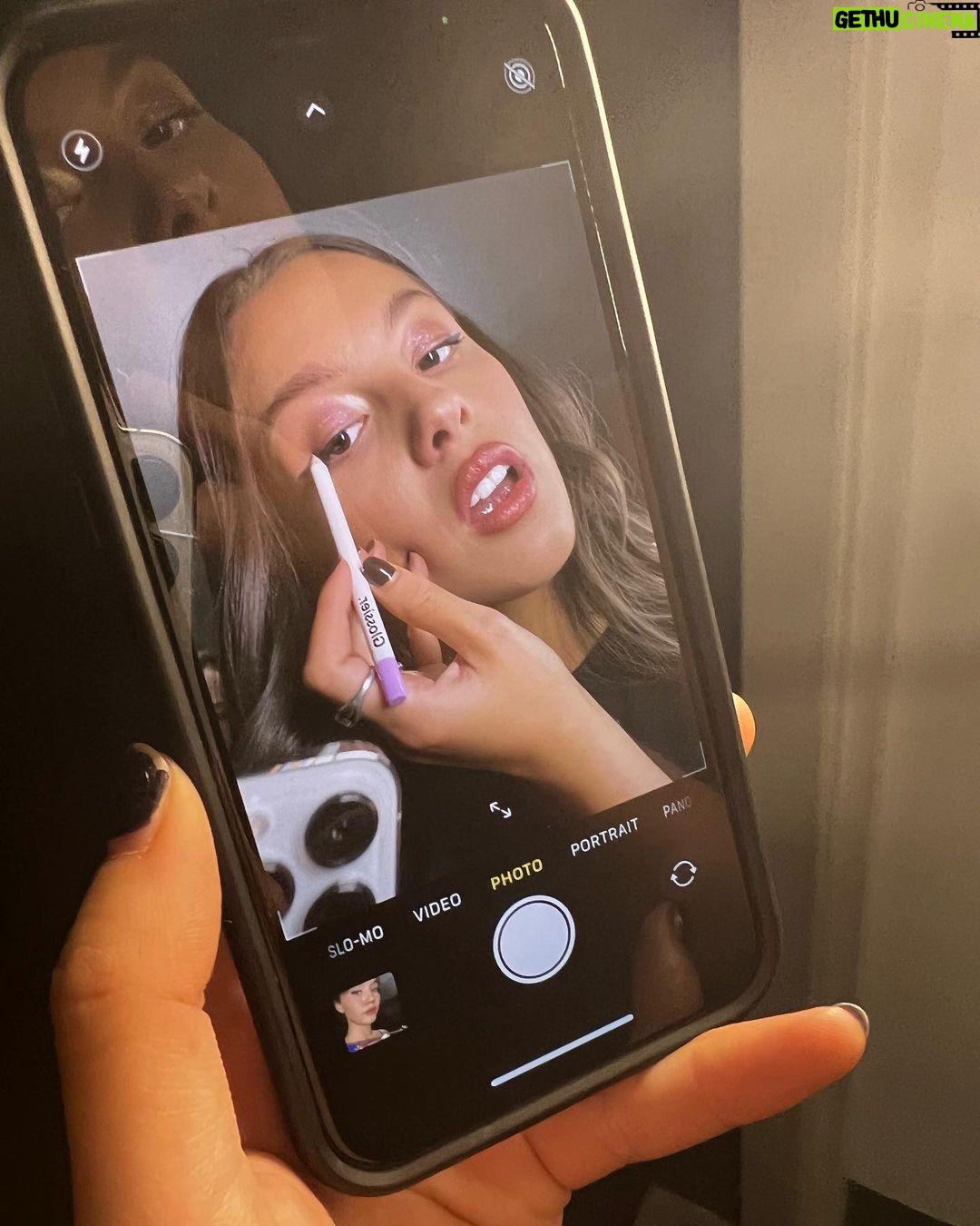 Olivia Rodrigo Instagram - i π my @glossier no. 1 eye pencil π¦ππΏπΎ