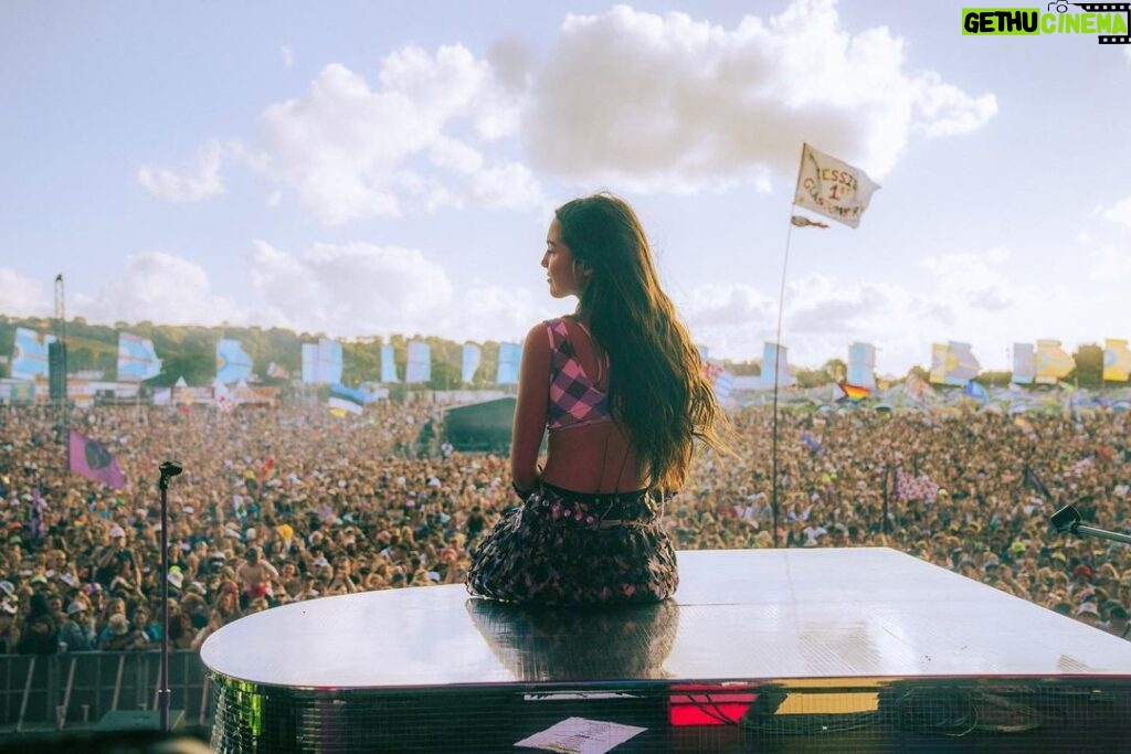 Olivia Rodrigo Instagram - glastonbury was magical!!!! huge thanks to @lilyallen for sharing the stage with me and helping share such an important message. a day I will never forget.💜💜💜💜