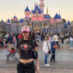 Olivia Rodrigo Instagram - ❤️‍🔥🥨🌷🫀❤️ Disneyland