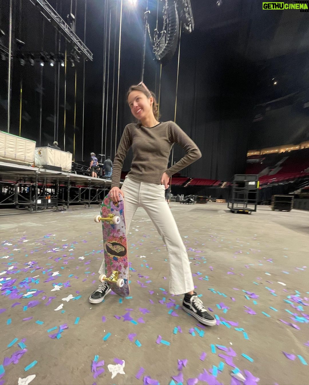 Olivia Rodrigo Instagram - tour dump in honor of the last us show tonight!!!!! 👾🦋💜🫀💘👼🏼🔮💌