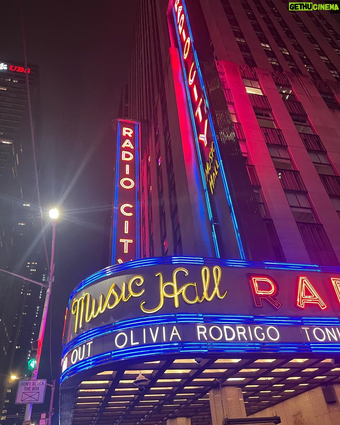 Olivia Rodrigo Instagram - so happy and so healthy. thank u radio city for 2 magical nights what a dream come true. π₯²ππ₯Ίππ¦π