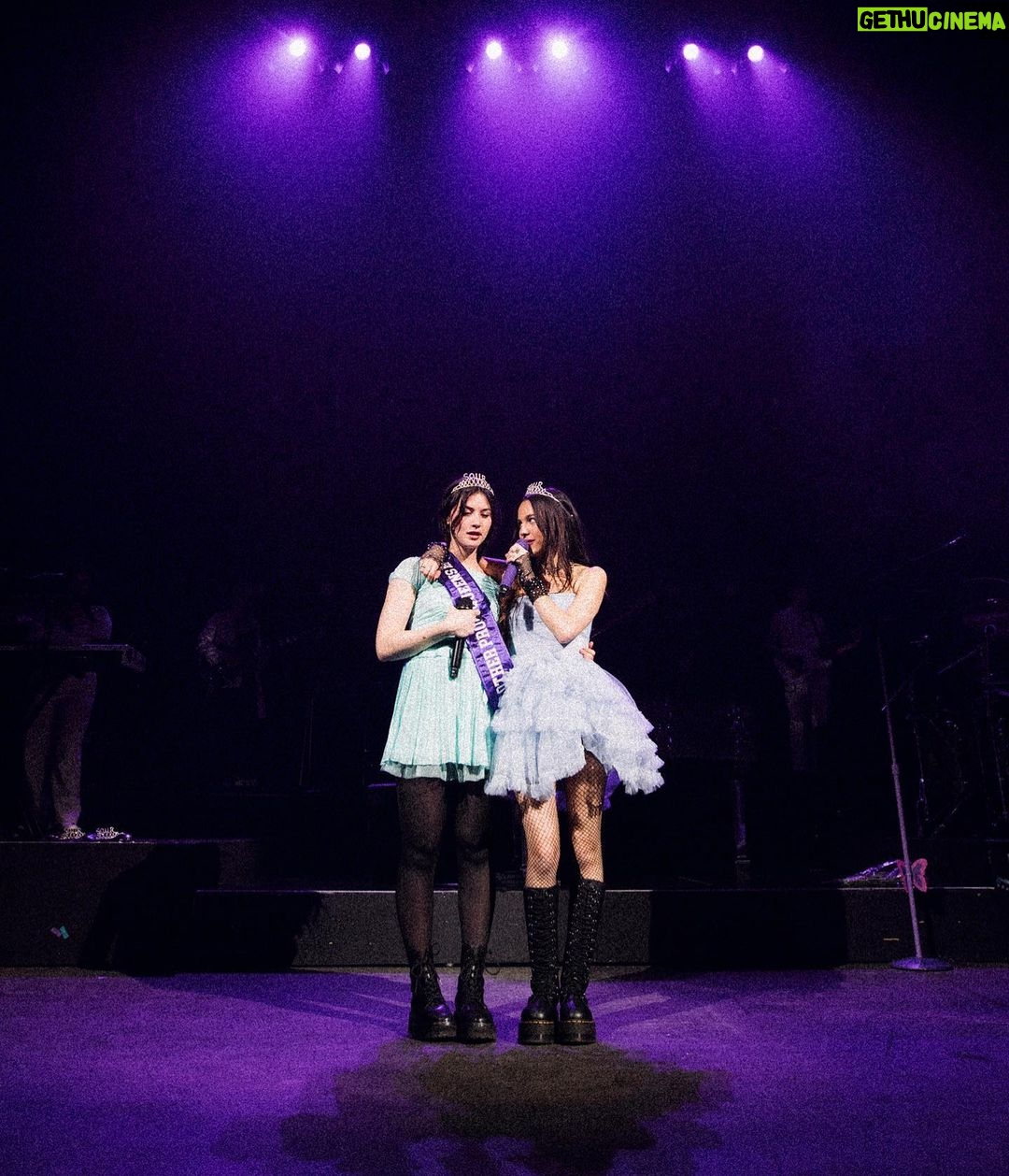 Olivia Rodrigo Instagram - gracie’s last night of SOUR TOUR and the first night of SOUR PROM yesterday in detroit🥺🥺🥺. gracie I love u so much words cannot describe. alsooo I had so much fun dressing up and crowning prom queens… I kinda wanna do it again? nyc would u go to prom with me???? 👑💓🍒❤️👗🫀🦋💘