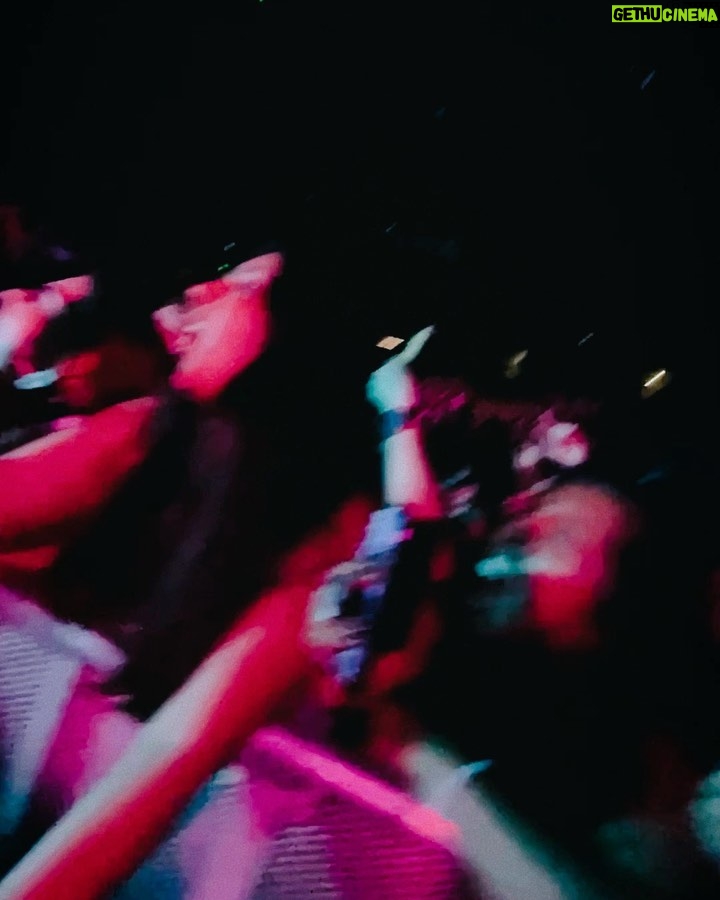 Olivia Rodrigo Instagram - cincinnati !!!! cant even begin to explain how special last night’s show was. thank you from the bottom of my heart 💓💓💓