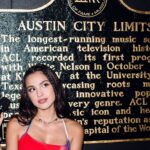 Olivia Rodrigo Instagram - my austin city limits performance airs tonight on @pbs !!! what an honor💕💕💕