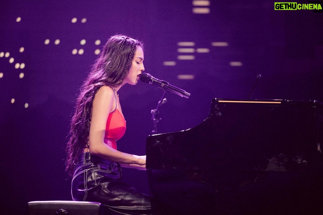 Olivia Rodrigo Instagram - my austin city limits performance airs tonight on @pbs !!! what an honorπππ
