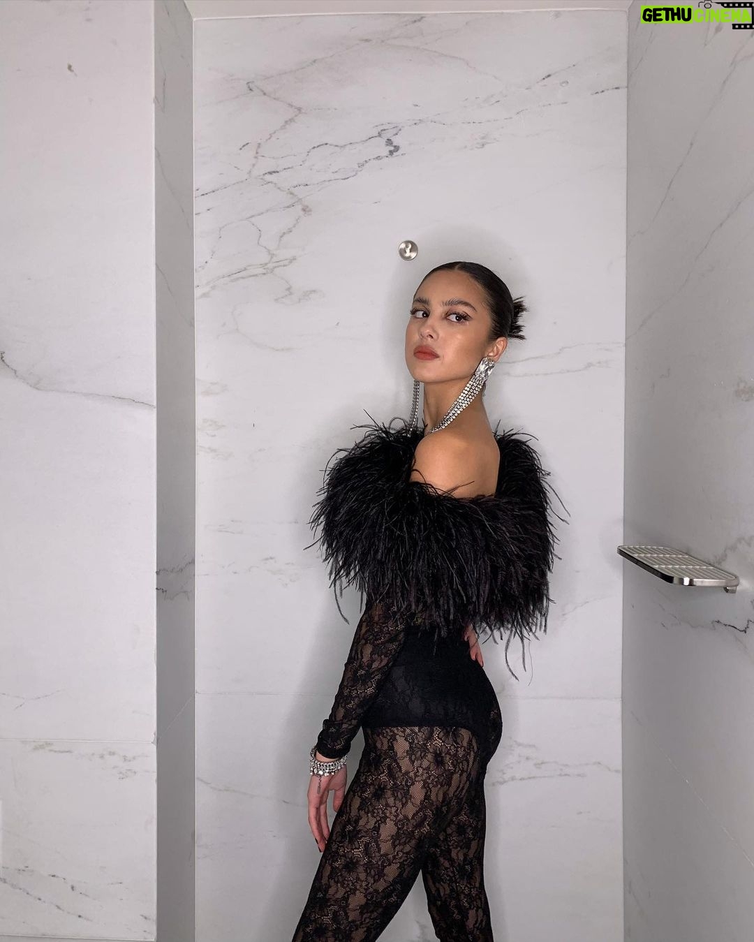 Olivia Rodrigo Instagram - more from the met. truly one of the best nights of my life omg!!!!!