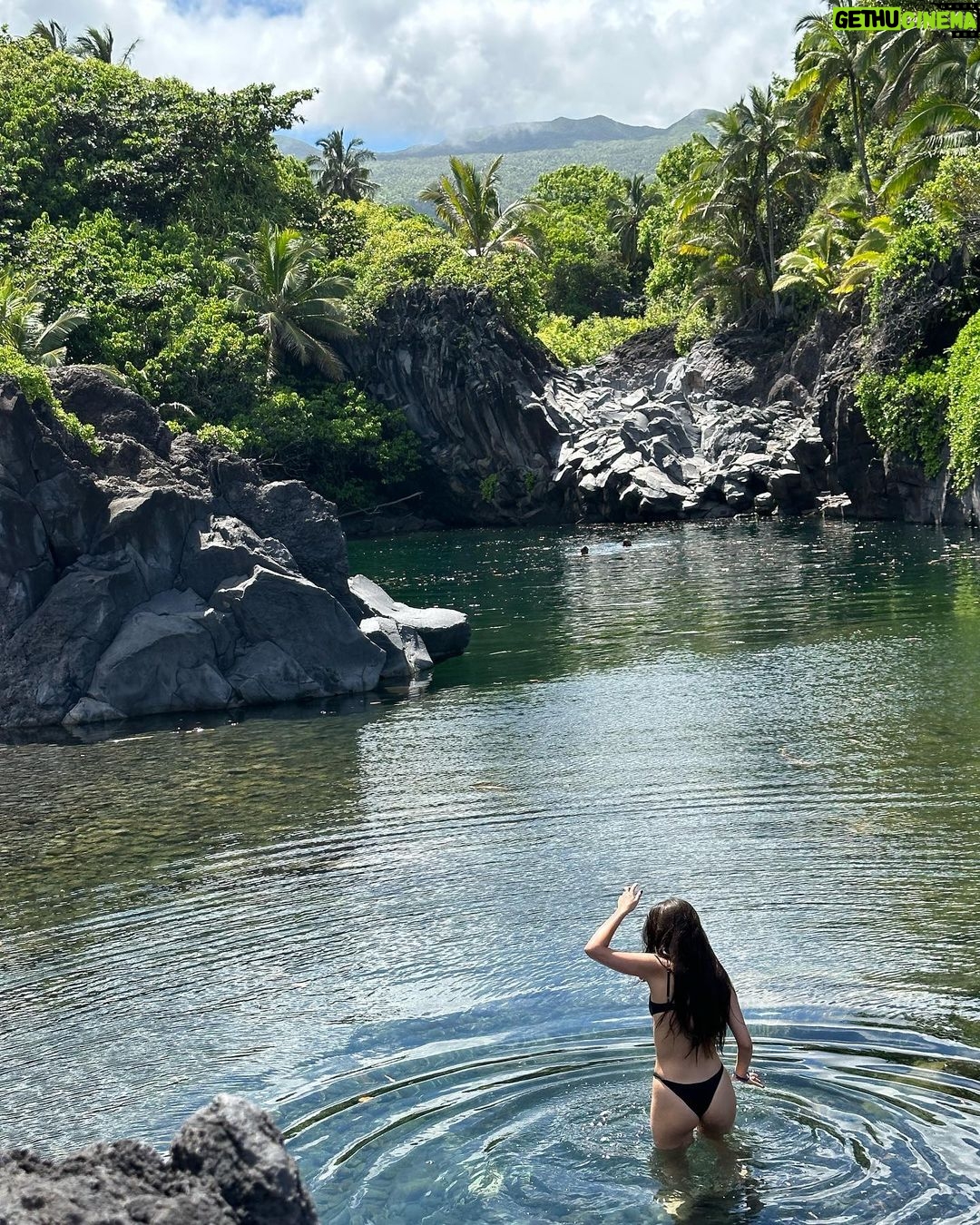 Olivia Rodrigo Instagram - vacay dumpppp π΄πΎπΊπ΄β€οΈβπ©Ήπ«ΆπΌπΈπ Four Seasons Resort Maui at Wailea
