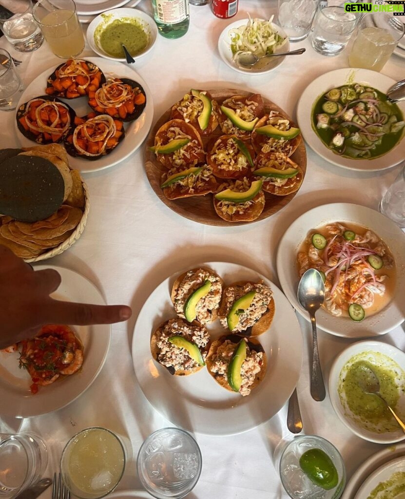 Olivia Rodrigo Instagram - gracias ciudad de mexico por recibirme ❣️❣️❣️best time and best food evrrrr Mexico City, Mexico
