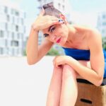 Olivia Ruiz Instagram - #blueisthenewblack #juillet2023 🥰💝💖 Je vous embrasse! Olivia