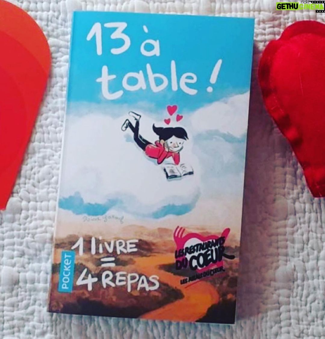Olivia Ruiz Instagram - Un immense MERCI à tous ceux qui ont acheté (et achèteront, puisqu’il est toujours disponible 😉) ce « 13 à table » sur le thème du premier amour, si joliment habillé par @riadsattouf. #restosducoeur #merci #yourock