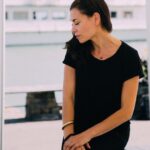 Olivia Ruiz Instagram - Parfois tout fout le camp, et un regard, si doux, te permet de retrouver le calme et l’apaisement en une seconde... @laurag Merci toi❤️