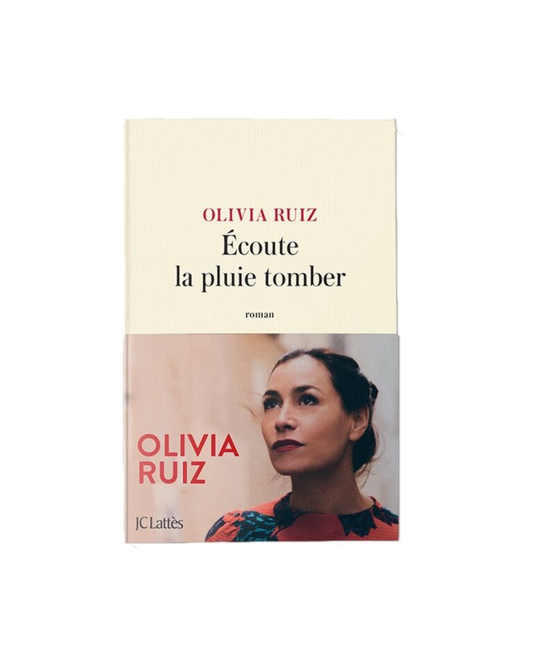 Olivia Ruiz Instagram - En pleine écriture depuis 6h du matin, j’ai failli zapper ma promesse! Emotion embrumée mais immense émotion tout de même de vous annoncer que le 11 mai «  Écoute la pluie tomber » sera à vous. Je vous embrasse Olivia