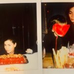 Olivia Ruiz Instagram - Avant d’être vraiment trop en retard, je tiens à vous souhaiter, ainsi qu’à ceux que vous chérissez, une année 2022 douce et joyeuse, chargée de soleil, de ciels bleus, de bienveillance, d’amour, et de folles aventures ou projets, en dépit de tout ce qui nous empêche. Et un Grrrrrrand merci à tous pour vos messages de bonne année et de joyeux annniversaire. 🥰❤️ Je vous embrasse Olivia
