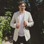 Olivier Aubin-Mercier Instagram - N'oubliez pas que @repairedugentleman propose également des vestons de ville sur mesure en plus de leur sélection de complets et d'accessoires. Profitez de leur présence à Montréal du 10 au 13 août pour prendre rendez-vous et commander un veston de ville ou un complet sur mesure. Ne manquez pas cette occasion de vous habiller avec élégance et style. Envoyez-leur un message pour prendre rendez-vous à Montréal et faites votre choix parmi leur sélection impressionnante. / Don't forget that Le Repaire Du Gentleman also offers custom-made city jackets in addition to their selection of suits and accessories. Take advantage of their presence in Montreal from August 10th to 13th to make an appointment and order a custom city jacket or suit. Don't miss this opportunity to dress with elegance and style. Send them a message to schedule an appointment in Montreal and choose from their impressive selection.