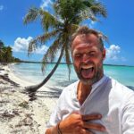 Ondřej Novotný Instagram - 🔥SURVIVOR🔥 Mam na Vas par otazek??? Jo a uz se to blizi😜✌️ 1. Koukate na BigBrother a kdyz ano, tak co rikate na vyrazeni mozna nejzajimavejsiho hrace z tohohle soc experimentu? 2. VLONI JSEM VYSILAL JEN NA IG, ale letos si rikam, ze je mozna cas na podcast po vsechny milovniky Survivor, reality show a tv. Co vy na to? 3. Kdyz ano , tak co by tam vsechno melo byt a zacneme uz s BigBrother? Diky tem co si daji praci a daji mi svuj pohled na vec🙏👍