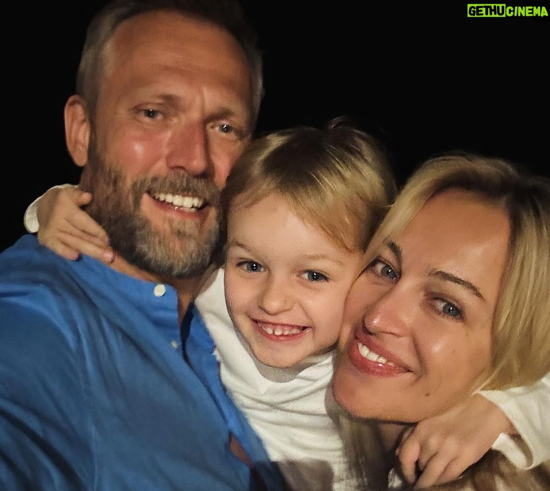 Ondřej Novotný Instagram - “Lidské štěstí, to je taková šňůrka, na kterou navlékáme malé korálky, taková malá štěstí — čím jsou drobnější a čím je jich víc, tím je to jejich štěstí větší.“ Jan Werich Zdroj: https://citaty.net/autori/jan-werich/