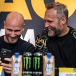 Ondřej Novotný Instagram - Co ti budu povidat… Samo se to neudela, ale mam partaka se kterym ty vrasky, ktera i ta nejmilovanejsi prace obcas prinasi mizi velmi rychle. Rychleji nez opaleni 😜🤣🤣 Diky za dalsi velkolepou jizdu kamo @pavolneruda 🙏 #oktagon53 #oberhausen 🇨🇿🇸🇰 born and NOW 🇪🇺organization ✊ @oktagonmma