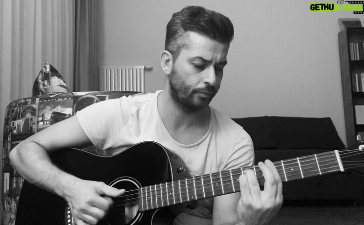 Onur Özaydın - 1.2K Likes - Şu an saat 02.40
Şimdi görenlere iyi geceler, sabah göreceklere günaydın…
#olsun #pillibebek