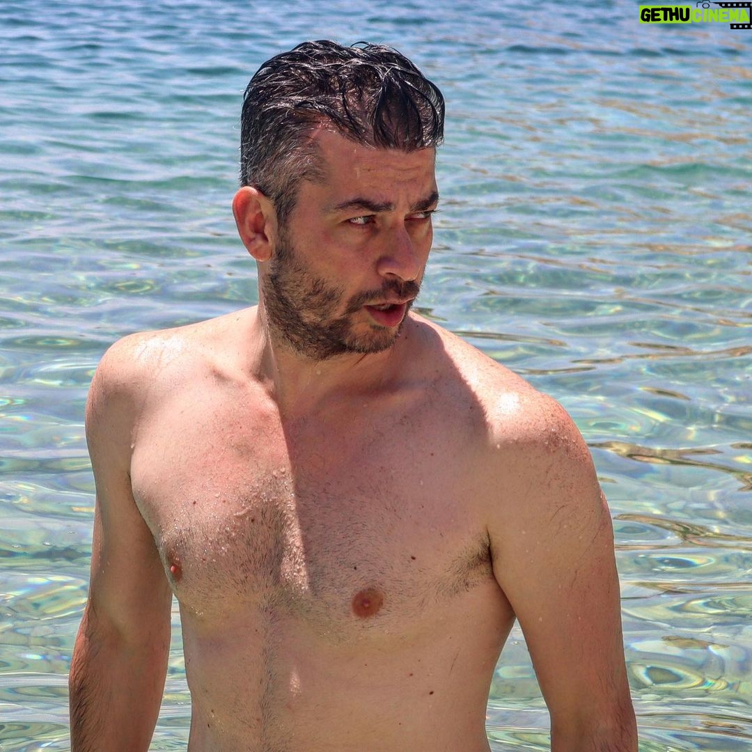 Onur Özaydın Instagram - -Tatil bitti. -Ne demek bitti? Kaş