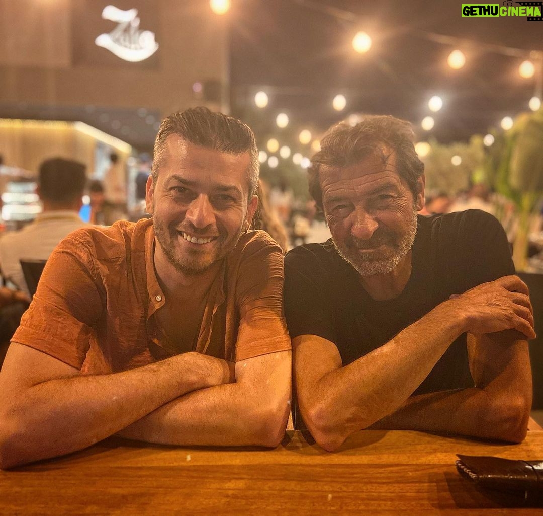 Onur Özaydın - 6.2K Likes - Uğur abiyle, mekanı Kaş’ta buluştuk😎 Ne güzel insan ya:) İyi ki beraber çalışıyoruz. Bırakmam artık. Çıraklar ustaları bırakmamalı zaten.