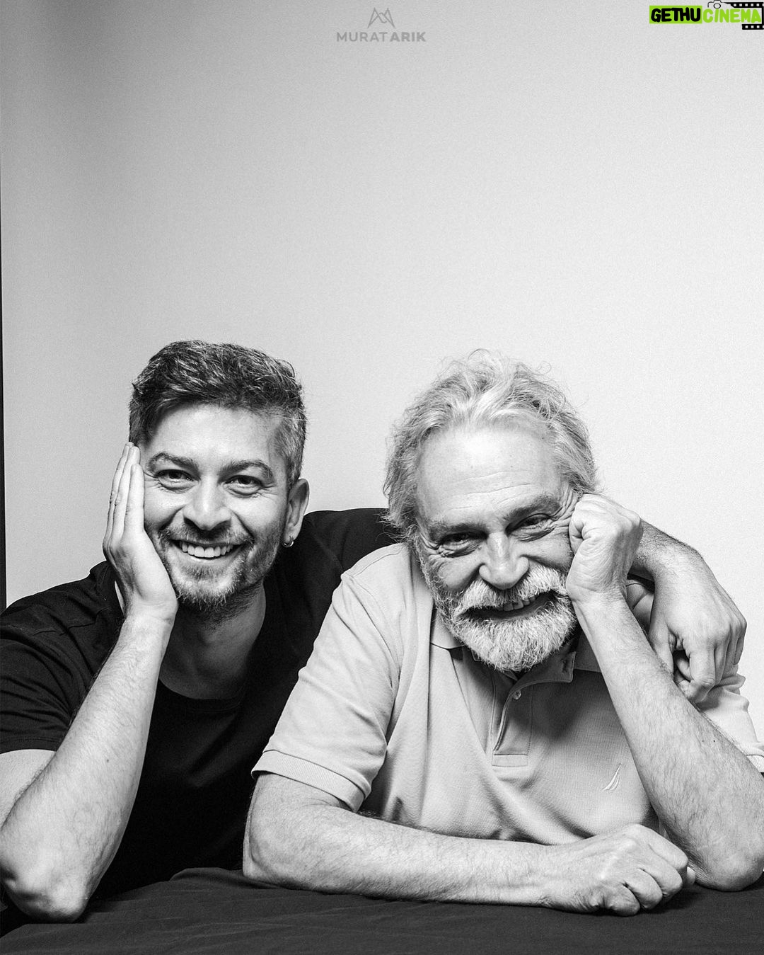 Onur Özaydın - 2.2K Likes - Bir hayalin gerçekleşmesinin sonucu yüzümdeki mutluluk. Başka hayallerde görüşmek üzere♥️ #krallear @oyunatolyesi
📸 👉🏻 @amuratarik
