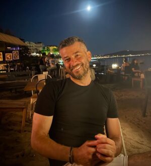 Onur Özaydın Instagram - Olsun. Gülmeye devam.