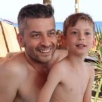 Onur Özaydın Instagram - Anaokulu yorgunluğunu beraber attık.