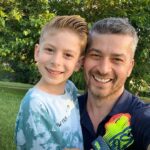 Onur Özaydın Instagram - "Hayatta ne öğrendiysem futboldan öğrendim; çünkü top hiçbir zaman beklediğim köşeden gelmedi." Albert Camus Hayatta yiyeceği gollere hazırlıyorum oğlumu:)