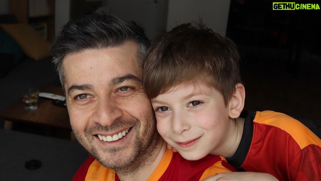 Onur Özaydın - 1.6K Likes - Fotoğraf, çok sayıda bayram içermektedir😊🙏