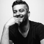 Onur Özaydın Instagram - Ne yazsam diye düşündüm. Sonra dedim ki; gülmenin açıklaması mı olur ya!:) 🤟 📸 @amuratarik